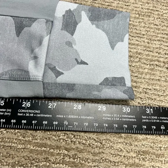 Athleta women’s grey camouflage print high rise leggings MT - Picture 9 of 10